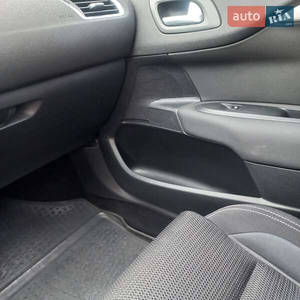 Хетчбек Citroen C4 2016 в Києві