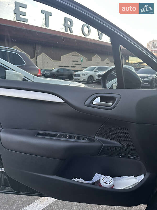 Хетчбек Citroen C4 2011 в Києві фото 26 Хетчбек Citroen C4 2011 в Києві