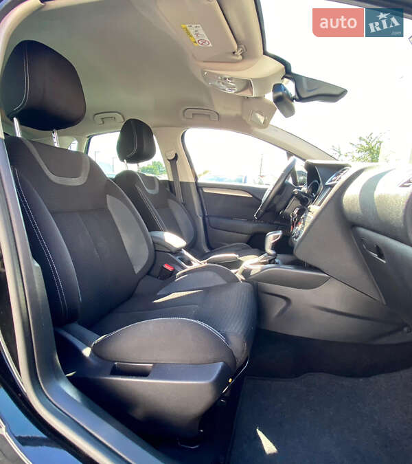 Хетчбек Citroen C4 2015 в Рівному