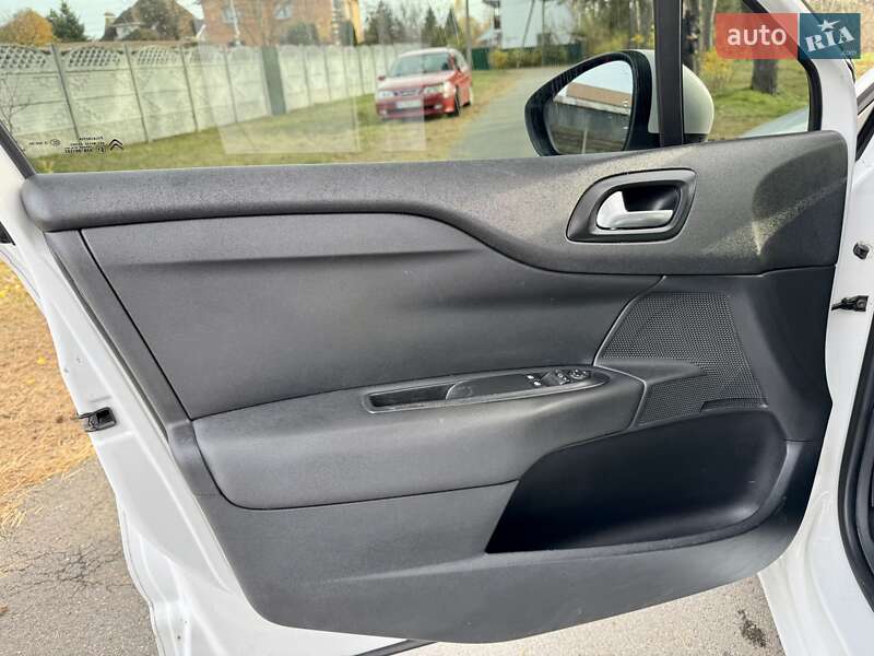 Хэтчбек Citroen C4 2013 в Киеве