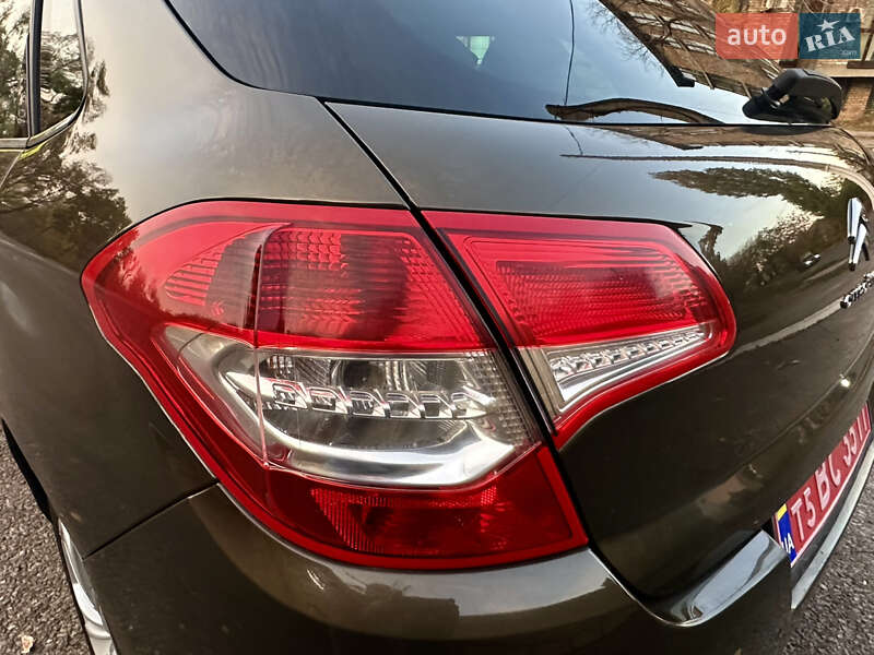 Хетчбек Citroen C4 2014 в Дніпрі