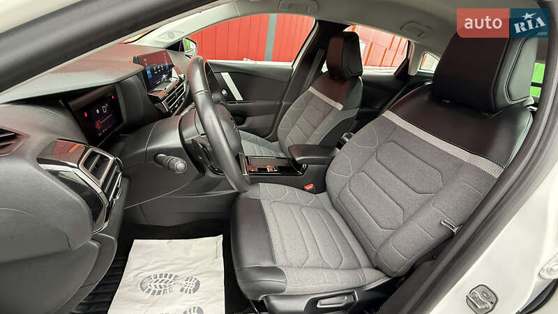 Хэтчбек Citroen C4 2022 в Киеве