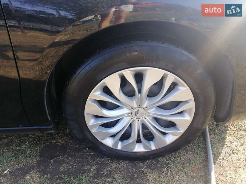 Хетчбек Citroen C4 2013 в Києві фото 5 Хетчбек Citroen C4 2013 в Києві