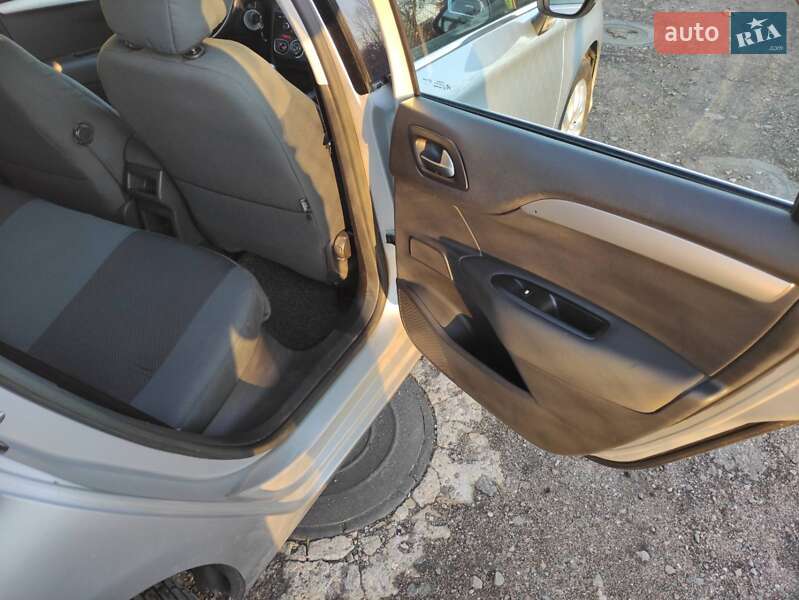 Хэтчбек Citroen C4 2013 в Черноморске фото 14 Хэтчбек Citroen C4 2013 в Черноморске