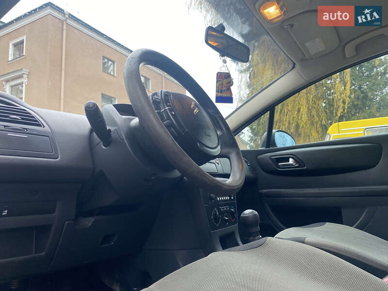 Хэтчбек Citroen C4 2005 в Калуше фото 21 Хэтчбек Citroen C4 2005 в Калуше