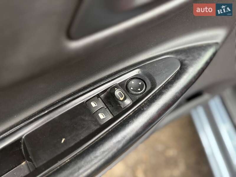 Хэтчбек Citroen C4 2008 в Киеве фото 13 Хэтчбек Citroen C4 2008 в Киеве