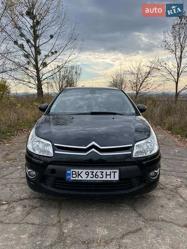 Хетчбек Citroen C4 2010 в Млиніві