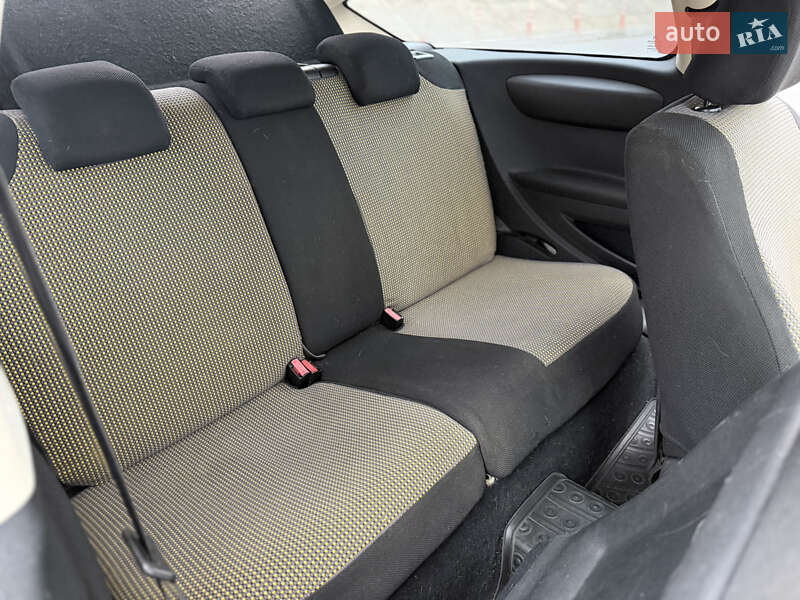 Купе Citroen C4 2006 в Киеве