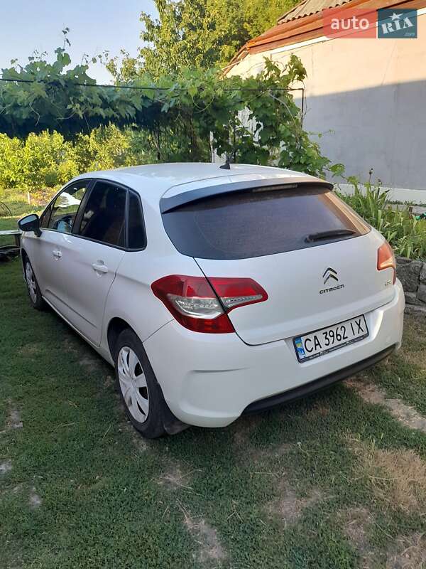 Хэтчбек Citroen C4 2014 в Смеле
