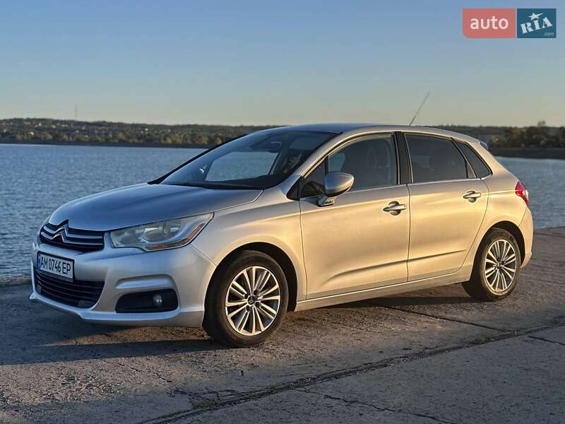 Хэтчбек Citroen C4 2012 в Киеве