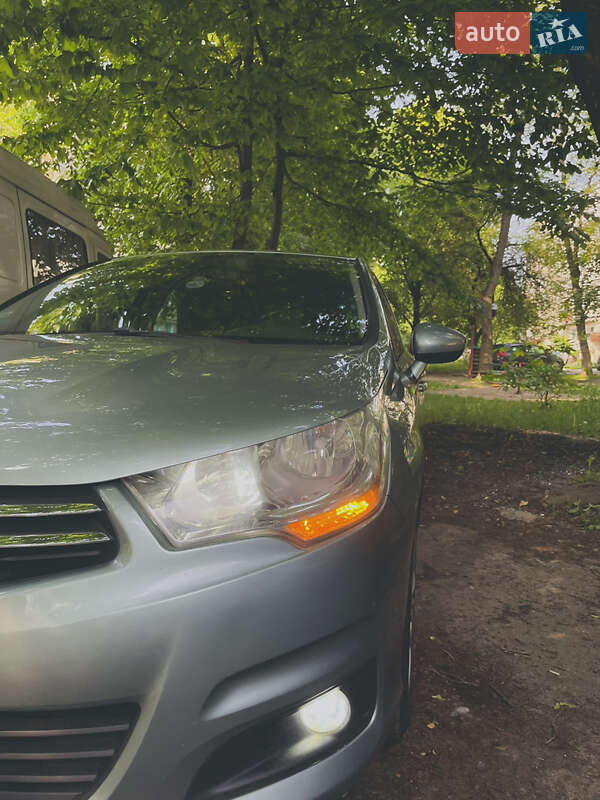 Хэтчбек Citroen C4 2010 в Ровно