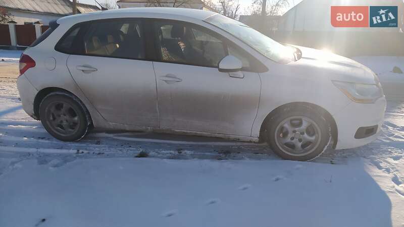 Хэтчбек Citroen C4 2011 в Староконстантинове
