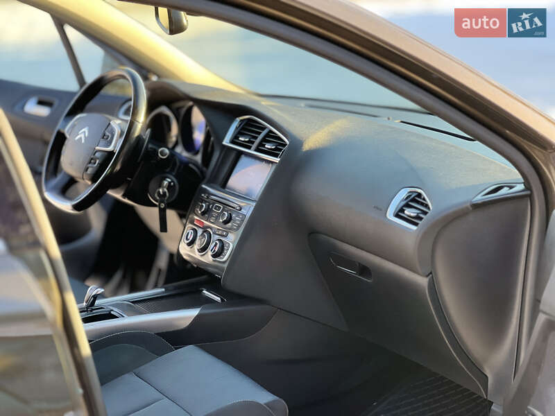 Хэтчбек Citroen C4 2011 в Луцке