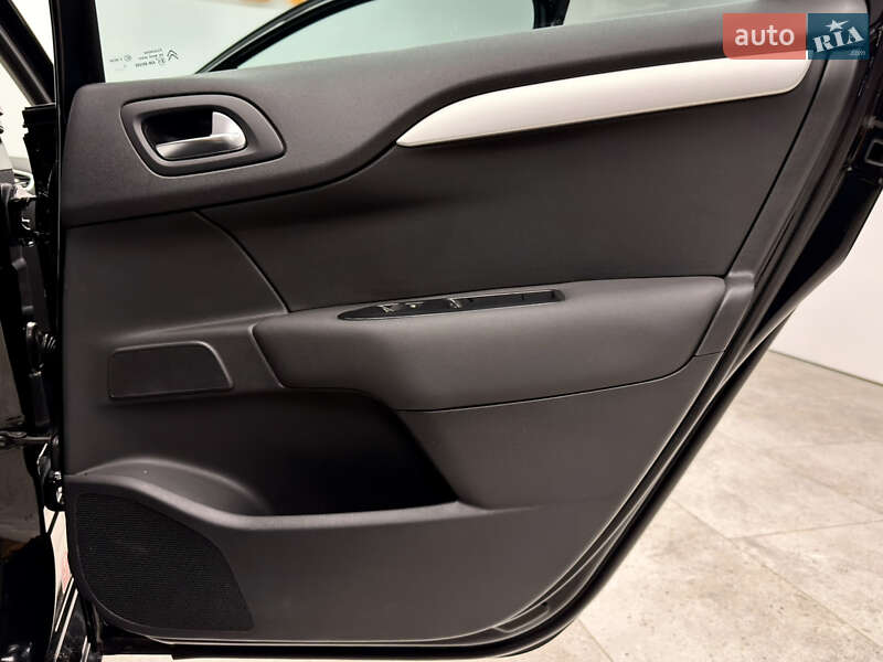 Хэтчбек Citroen C4 2013 в Киеве фото 37 Хэтчбек Citroen C4 2013 в Киеве