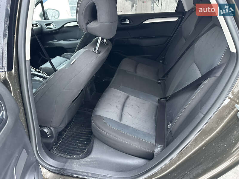 Хэтчбек Citroen C4 2013 в Черновцах фото 11 Хэтчбек Citroen C4 2013 в Черновцах