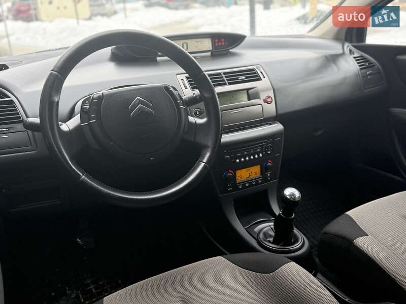Купе Citroen C4 2010 в Львове фото 10 Купе Citroen C4 2010 в Львове