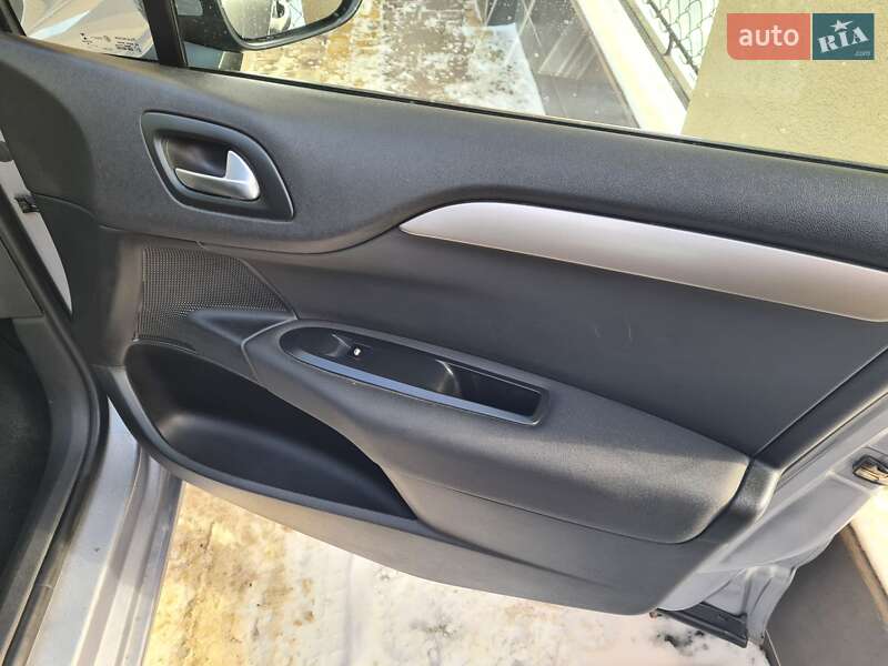 Хэтчбек Citroen C4 2016 в Львове