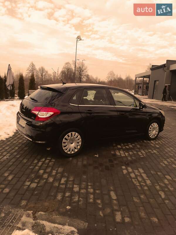 Хэтчбек Citroen C4 2012 в Выгоде фото 4 Хэтчбек Citroen C4 2012 в Выгоде