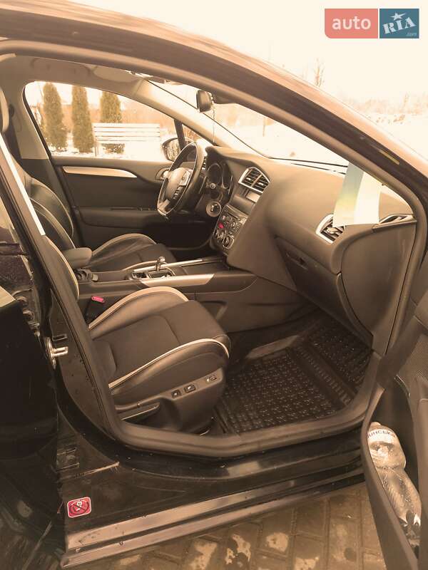 Хэтчбек Citroen C4 2012 в Выгоде фото 6 Хэтчбек Citroen C4 2012 в Выгоде