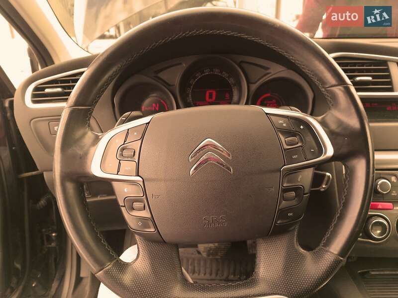 Хэтчбек Citroen C4 2012 в Выгоде фото 20 Хэтчбек Citroen C4 2012 в Выгоде