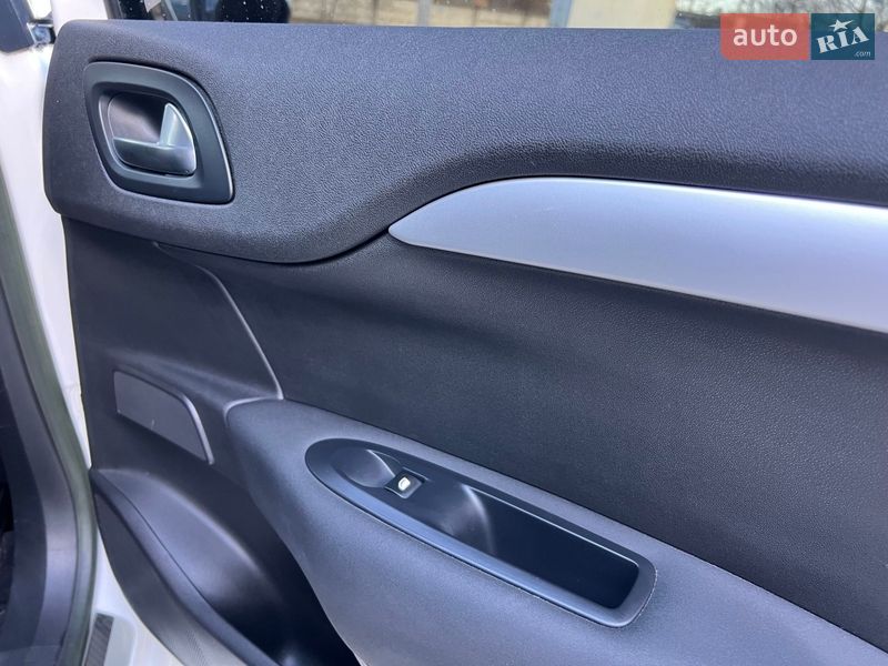 Хэтчбек Citroen C4 2013 в Львове