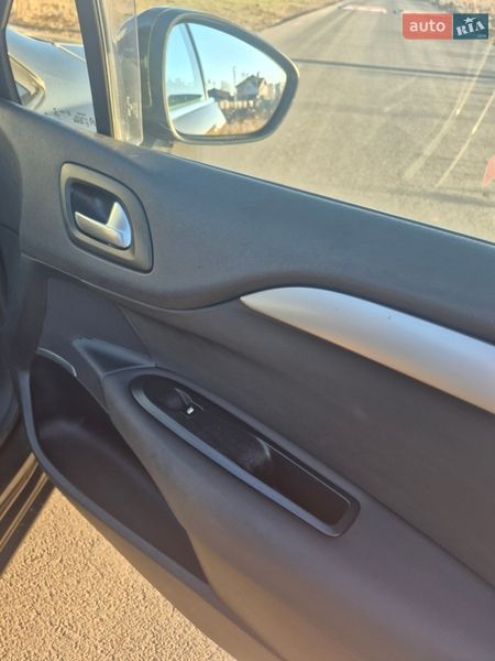 Хэтчбек Citroen C4 2014 в Киеве