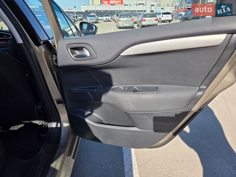 Хэтчбек Citroen C4 2012 в Киеве