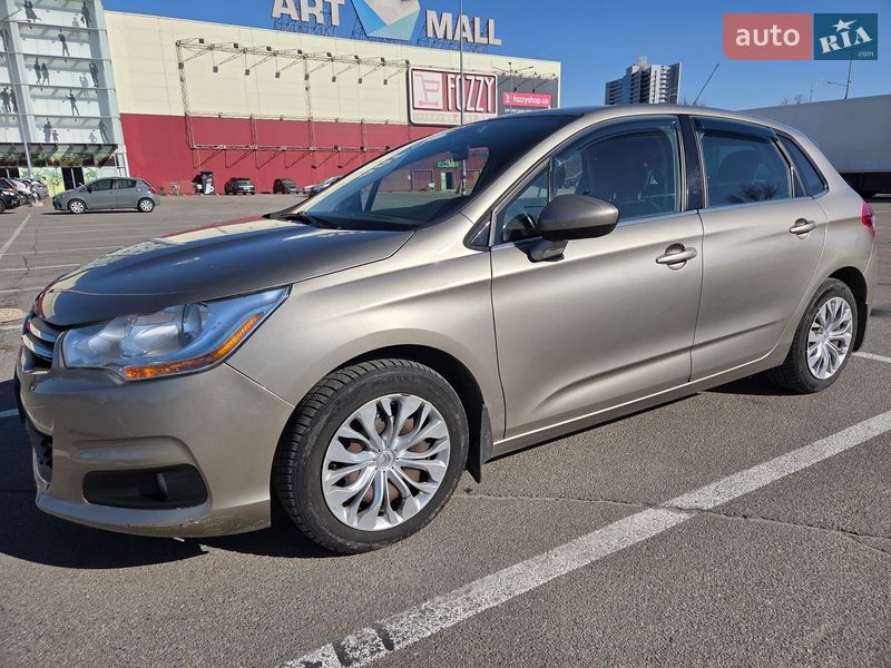 Хэтчбек Citroen C4 2012 в Киеве