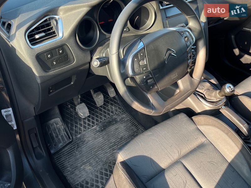 Хэтчбек Citroen C4 2010 в Львове