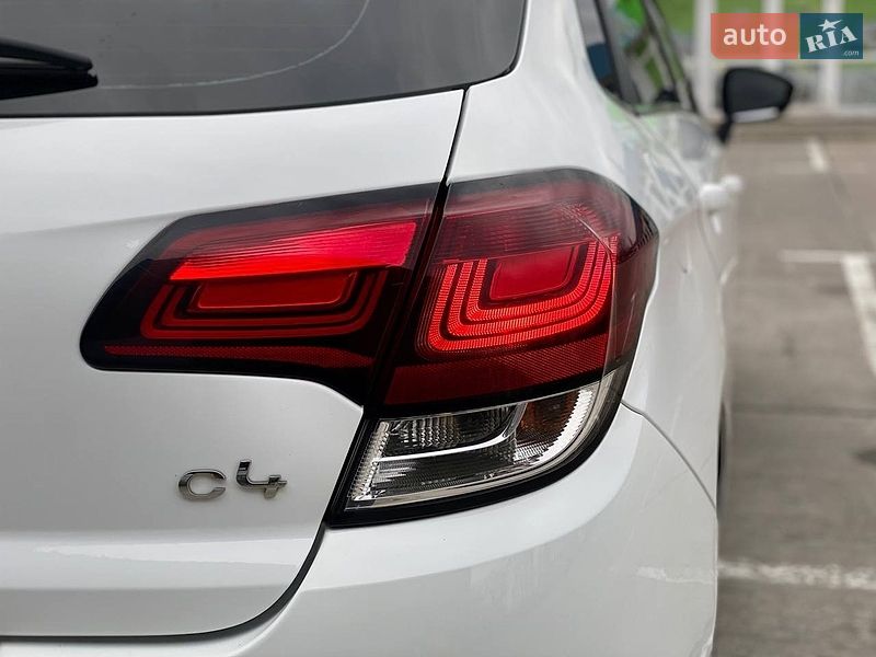 Хэтчбек Citroen C4 2016 в Киеве