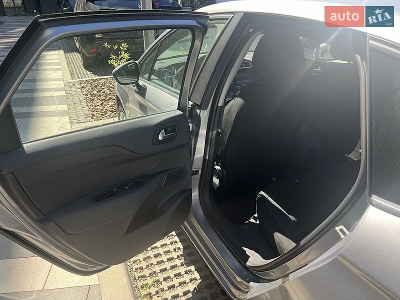 Хетчбек Citroen C4 2016 в Львові фото 11 Хетчбек Citroen C4 2016 в Львові