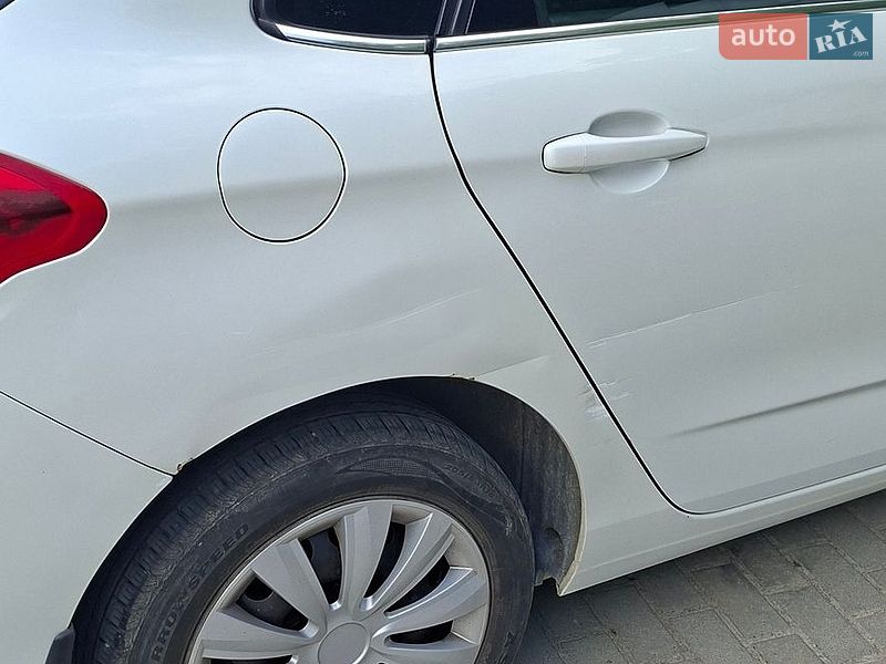 Хетчбек Citroen C4 2013 в Львові фото 10 Хетчбек Citroen C4 2013 в Львові