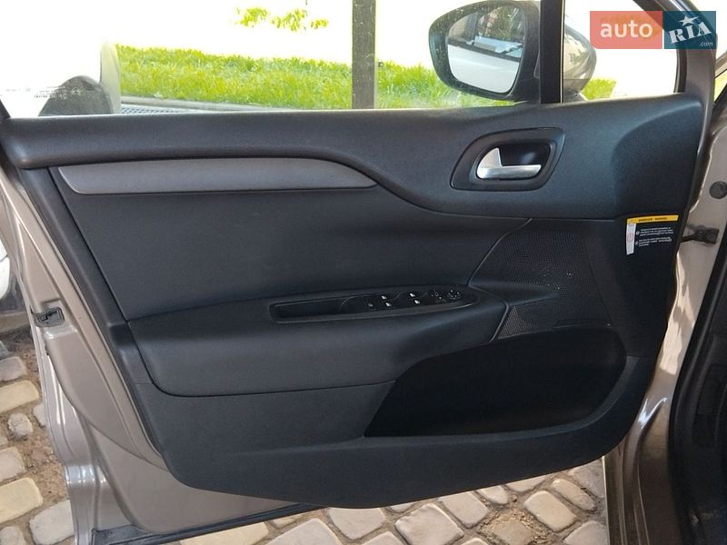 Хэтчбек Citroen C4 2015 в Белой Церкви фото 10 Хэтчбек Citroen C4 2015 в Белой Церкви