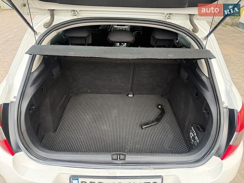 Хэтчбек Citroen C4 2012 в Львове