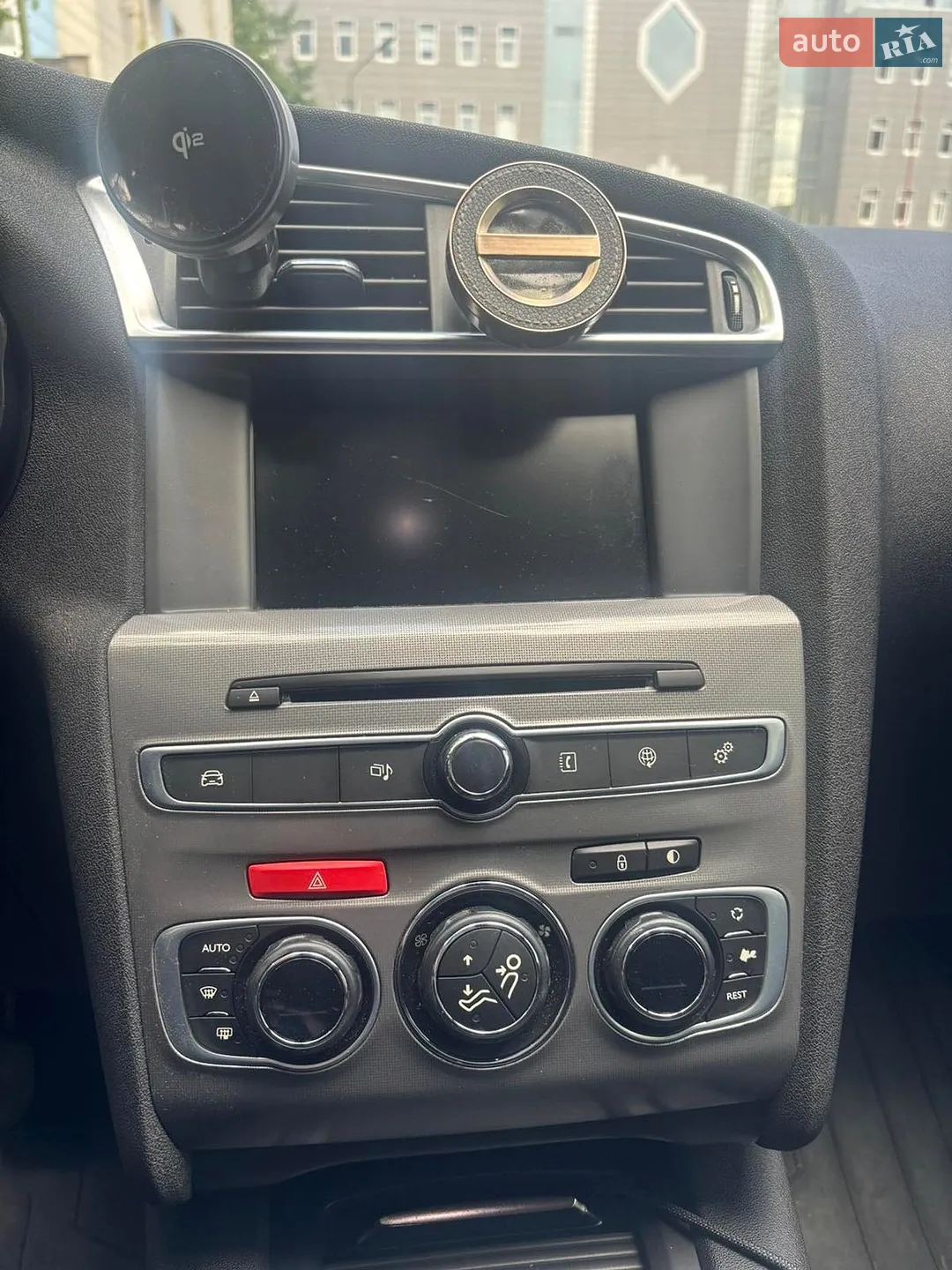 2015 Citroen C4 - мініатюра 26