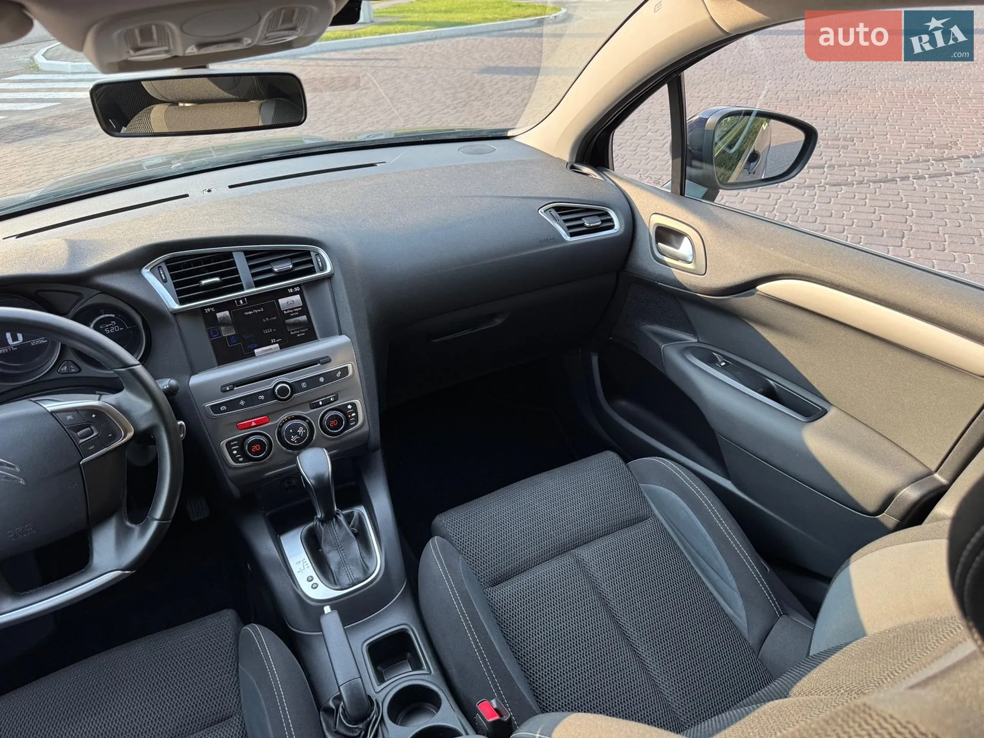Citroen C4 2015 VIN VF7NCBHZTFY566941 фото оголошення 18 з 43