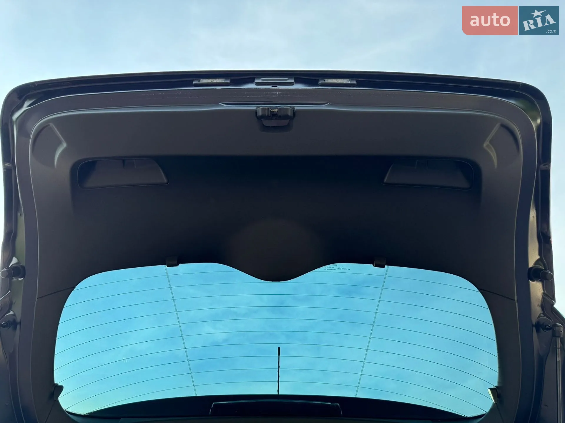 Citroen C4 2015 VIN VF7NCBHZTFY566941 фото оголошення 32 з 43