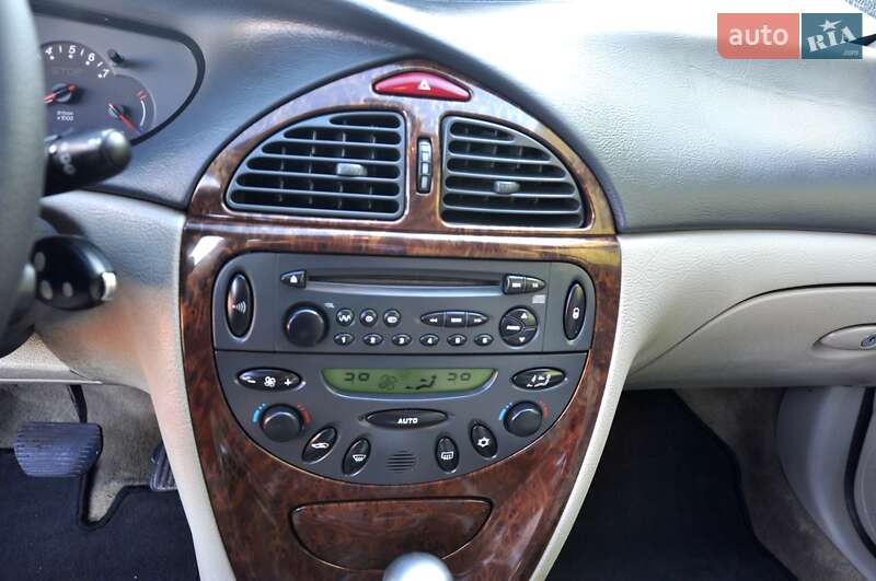 Седан Citroen C5 2001 в Львові