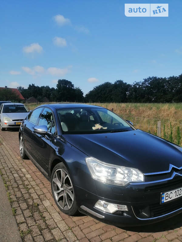 Седан Citroen C5 2010 в Городку