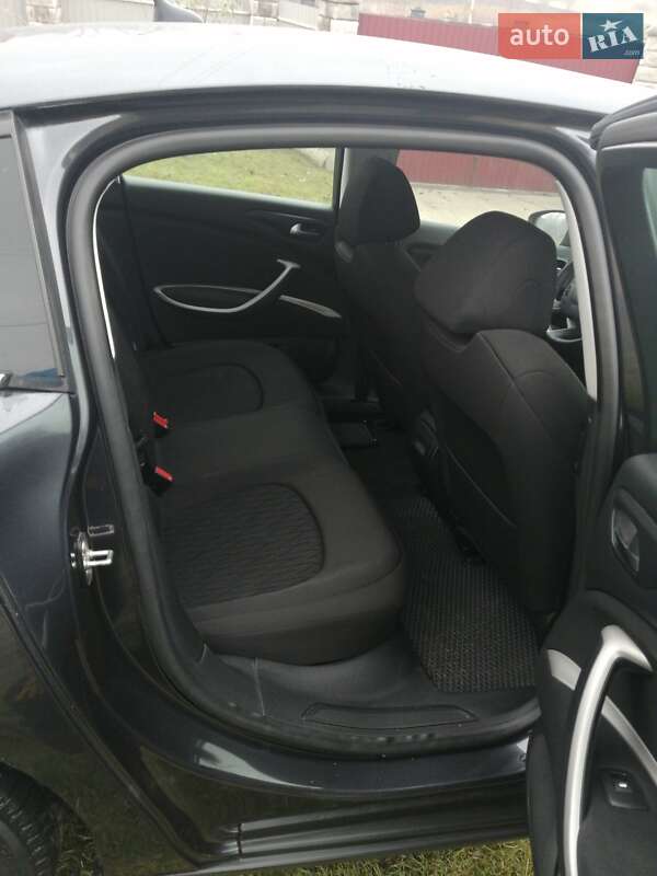 Седан Citroen C5 2012 в Ровно