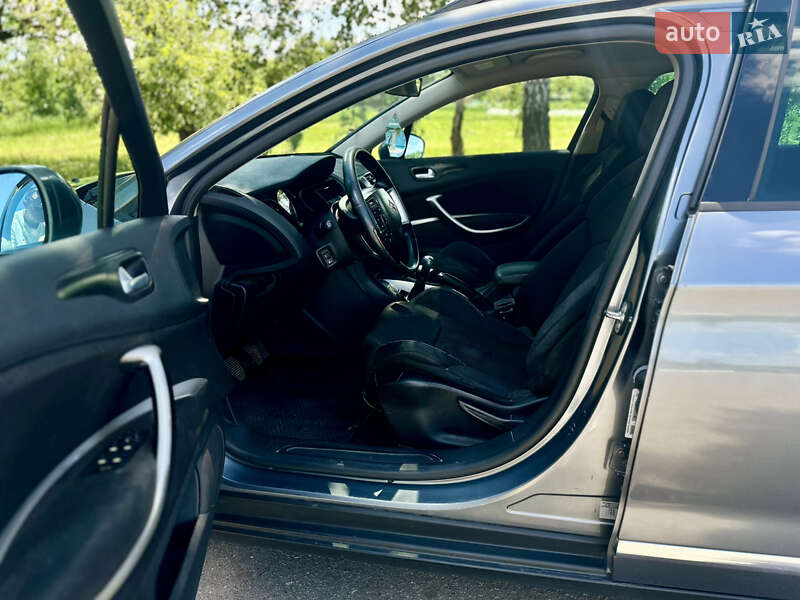 Універсал Citroen C5 2009 в Ромнах