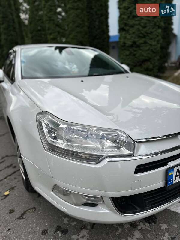 Седан Citroen C5 2010 в Кореці