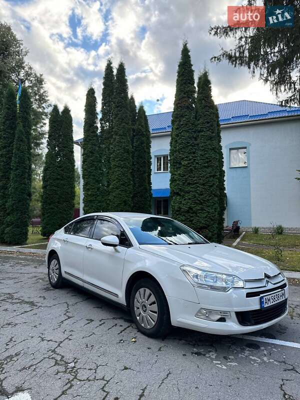 Седан Citroen C5 2010 в Кореці