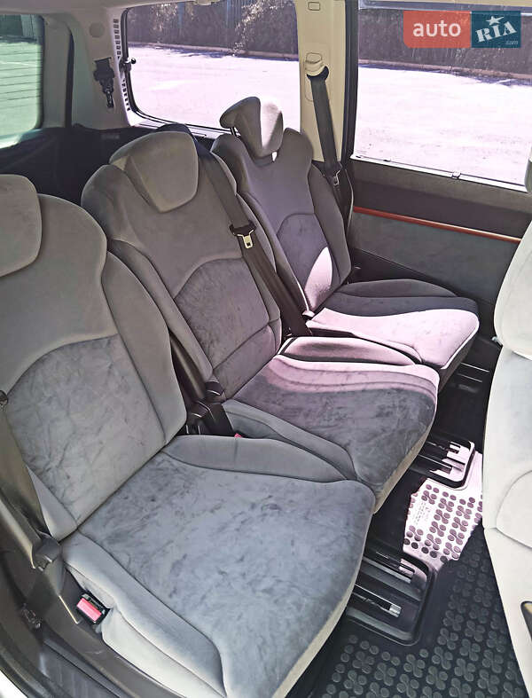 Минивэн Citroen C8 2004 в Ужгороде