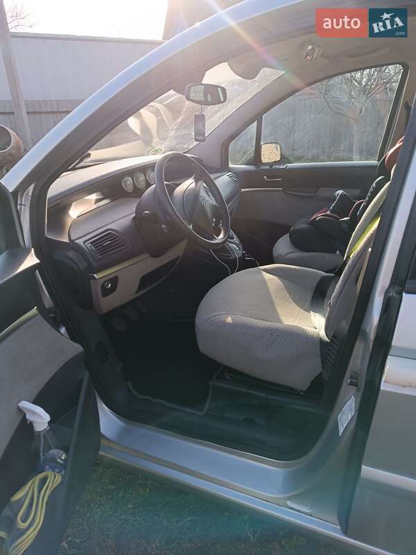 Минивэн Citroen C8 2003 в Харькове