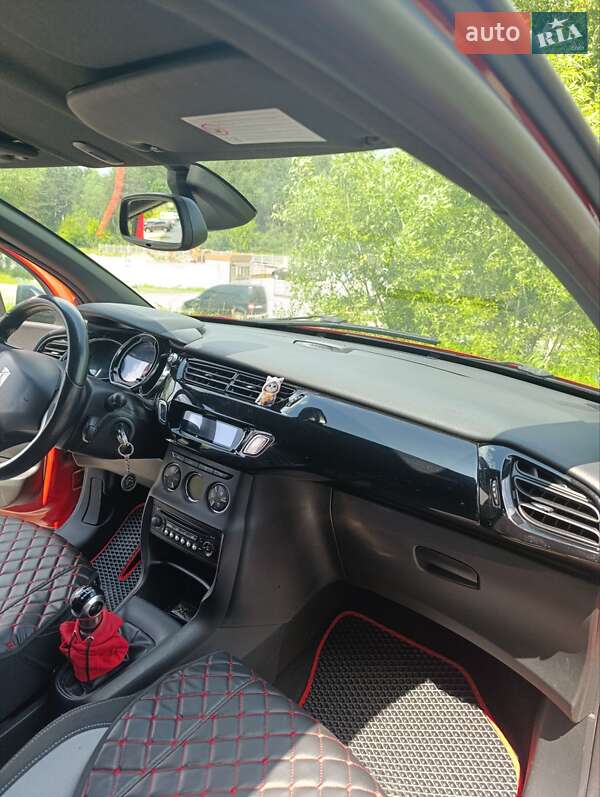 Хетчбек Citroen DS3 2010 в Новояворівську