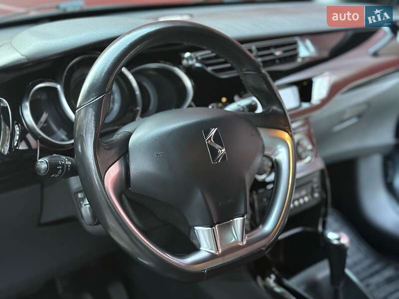 Хетчбек Citroen DS3 2010 в Львові фото 51 Хетчбек Citroen DS3 2010 в Львові