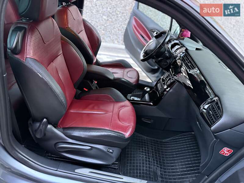 Хетчбек Citroen DS3 2010 в Львові