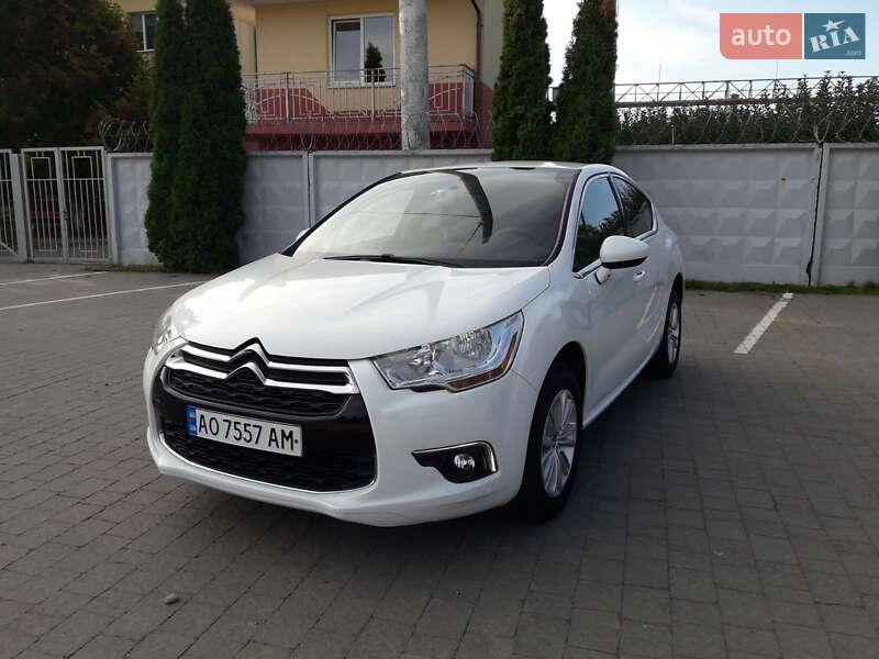 Хэтчбек Citroen DS4 2012 в Ужгороде
