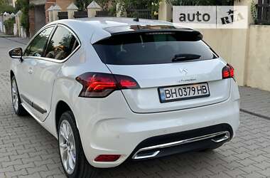 Хэтчбек Citroen DS4 2012 в 